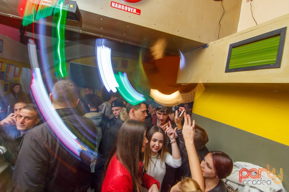 Vineri noaptea la Yellow Submarine, 