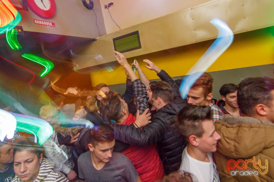 Vineri noaptea la Yellow Submarine, 