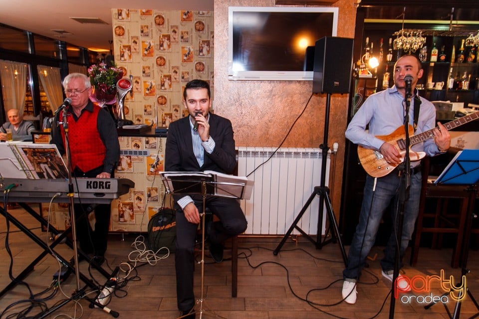 Vineri Seara cu Adi Moţ Band, Restaurant Retro