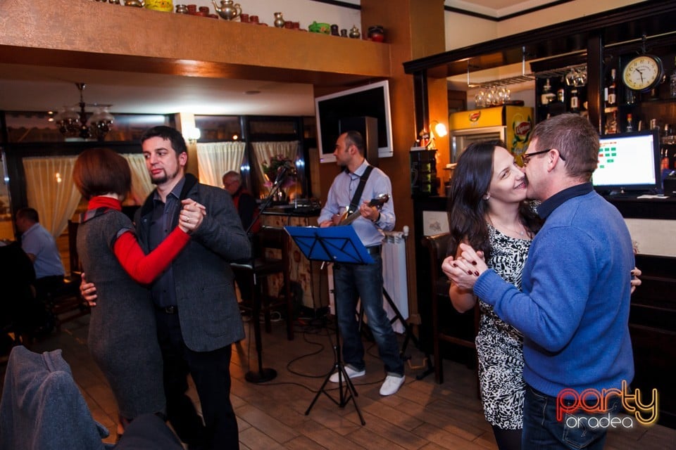 Vineri Seara cu Adi Moţ Band, Restaurant Retro