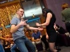 Vineri seara dansăm în Blondy's Art Café