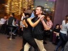 Vineri seara dansăm în Blondy's Art Café