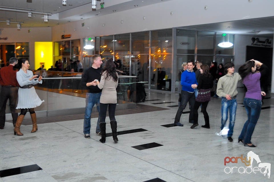 Vineri seara dansăm în Blondy's,