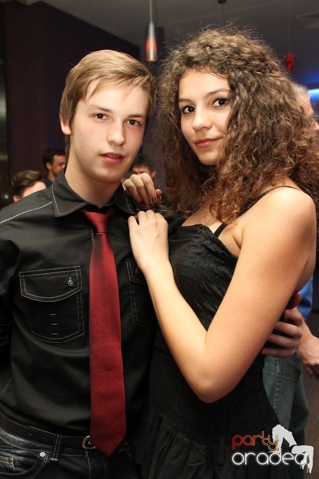 Vineri seara dansăm în Blondy's, 