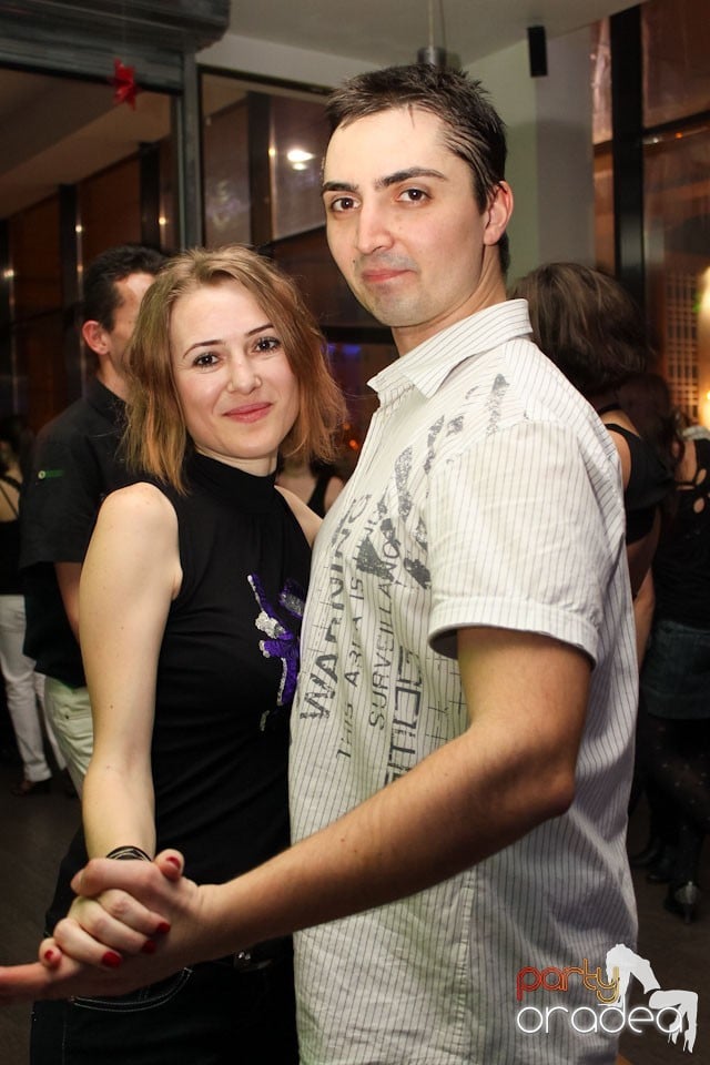 Vineri seara dansăm în Blondy's, 