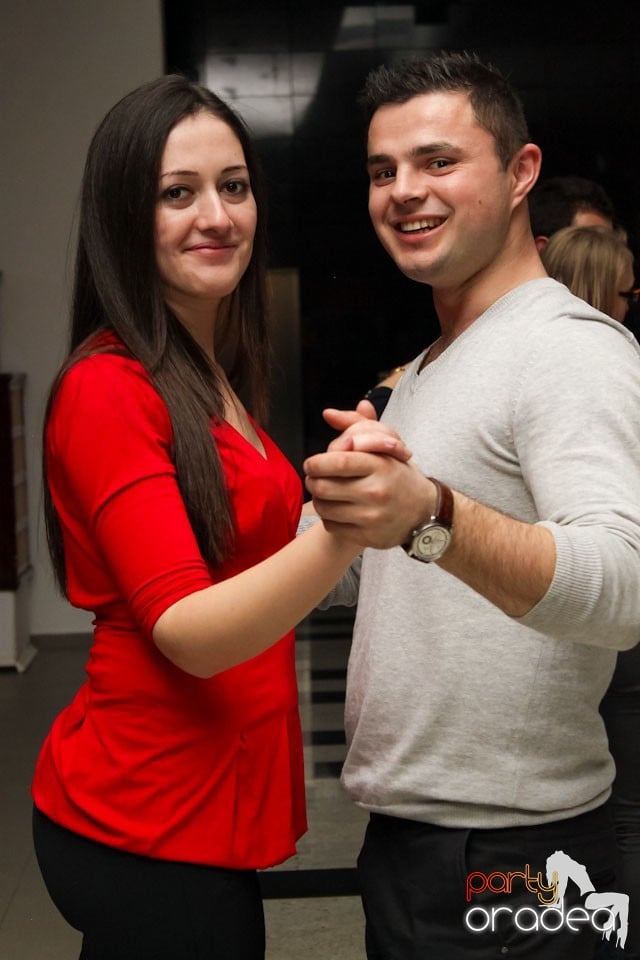 Vineri seara dansăm în Blondy's, 