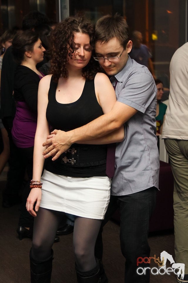 Vineri seara dansăm în Blondy's, 