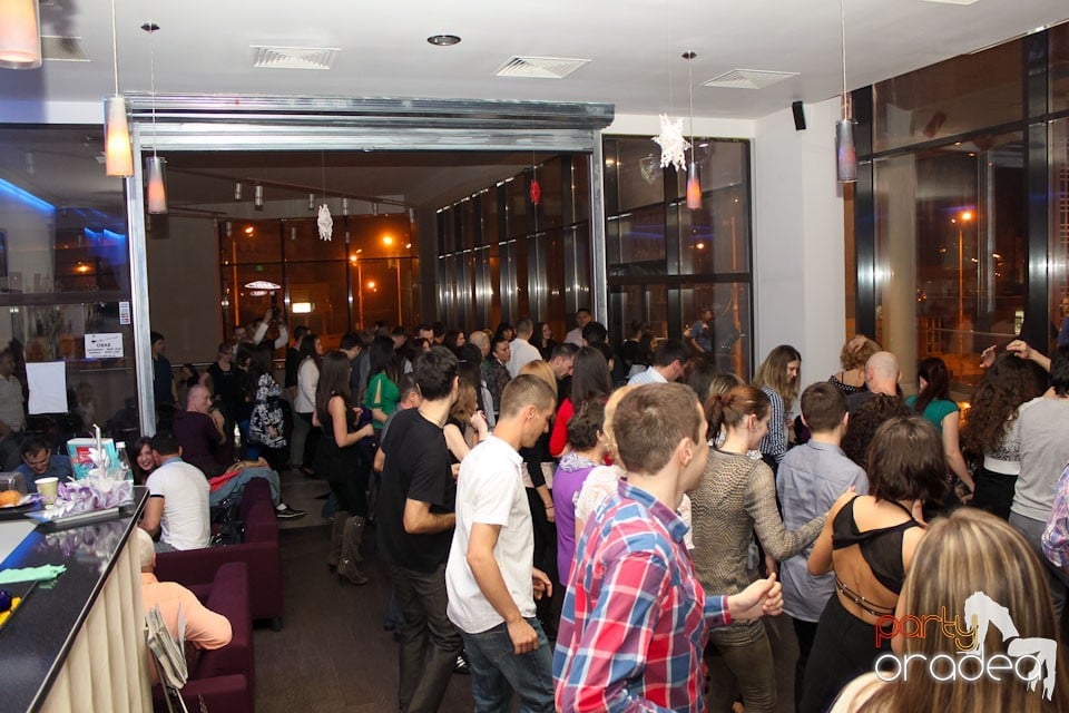 Vineri seara dansăm în Blondy's, 