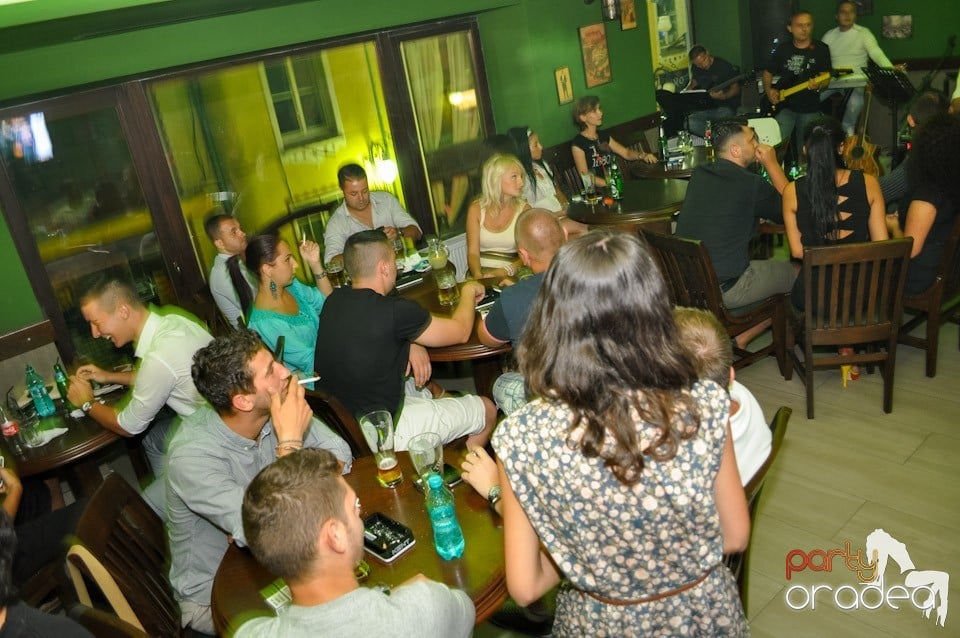 Vineri seara e distracţie în Green Pub, Green Pub