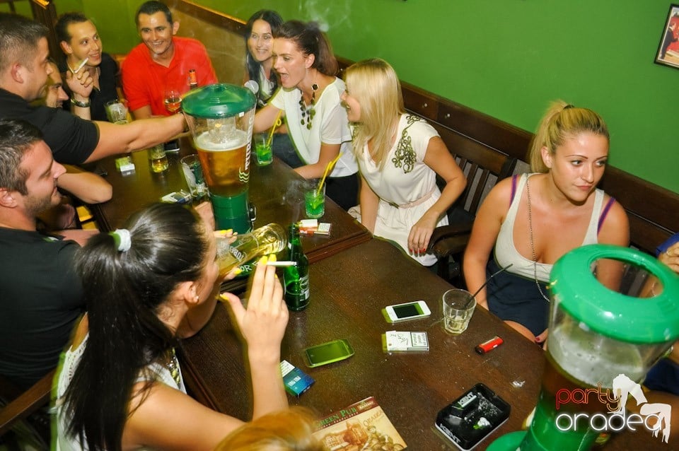 Vineri seara e distracţie în Green Pub, Green Pub