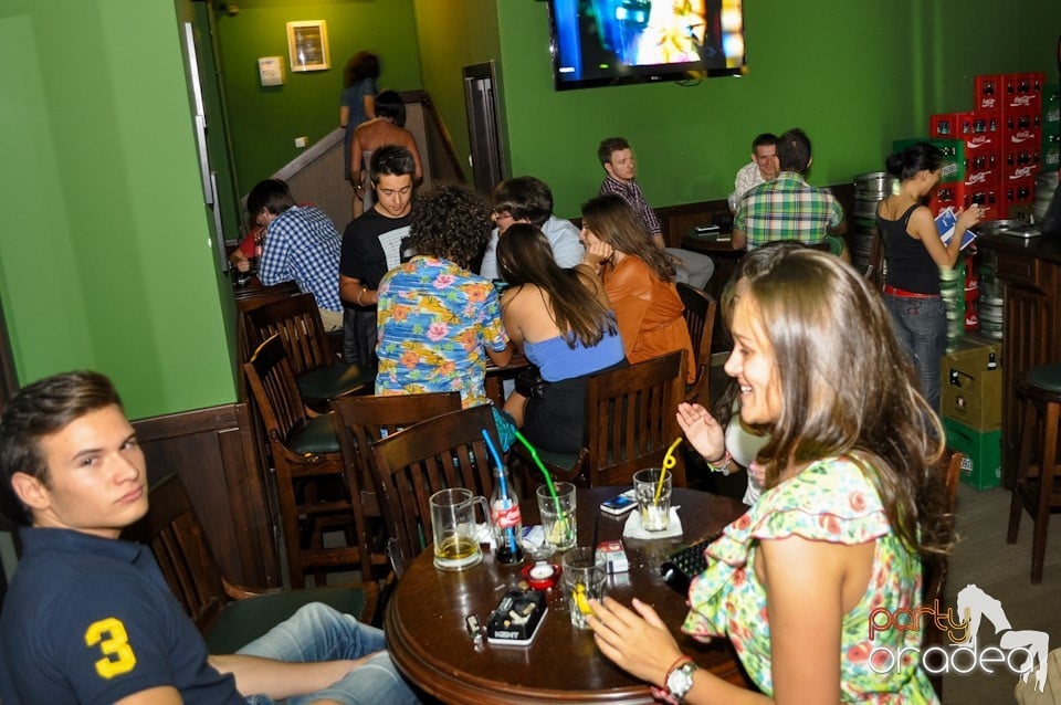 Vineri seara e distracţie în Green Pub, Green Pub