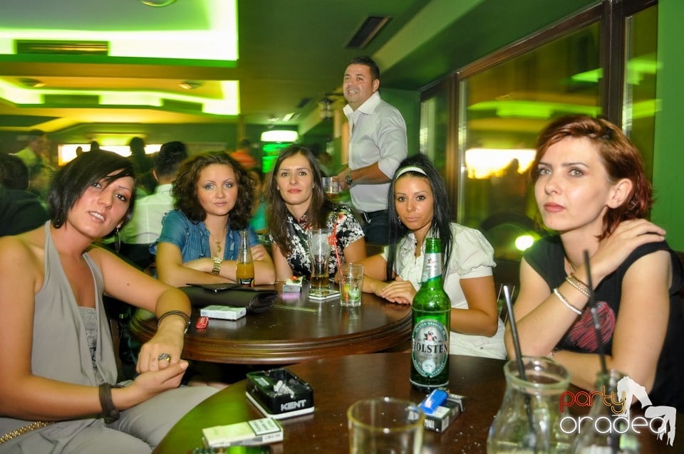 Vineri seara e distracţie în Green Pub, Green Pub