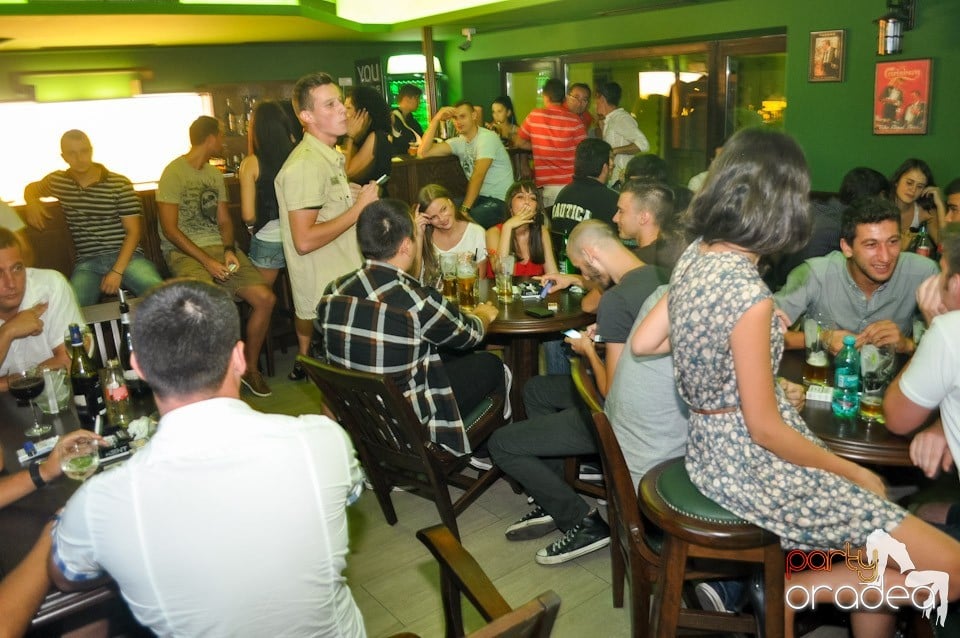 Vineri seara e distracţie în Green Pub, Green Pub