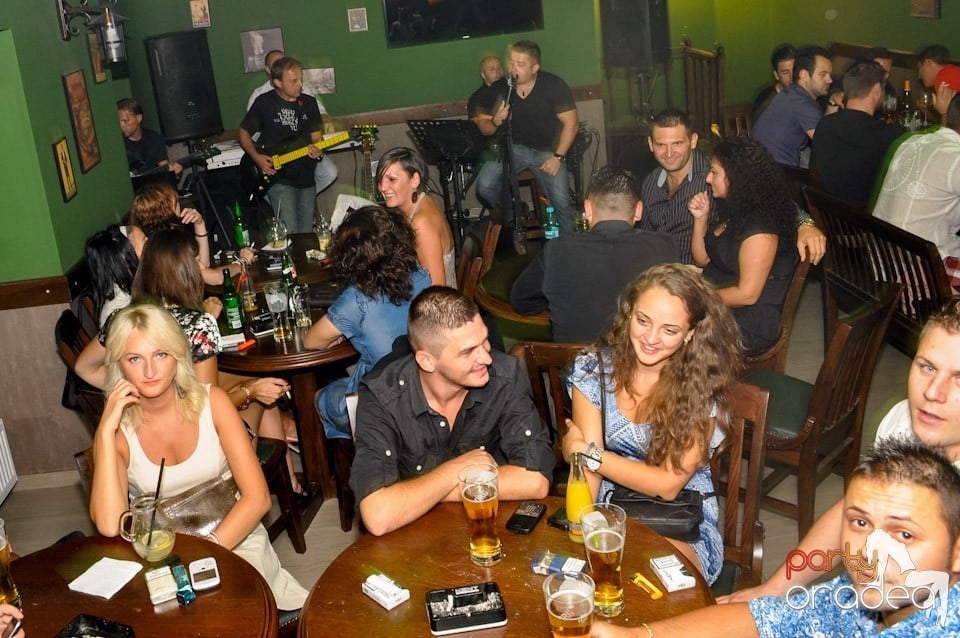 Vineri seara e distracţie în Green Pub, Green Pub