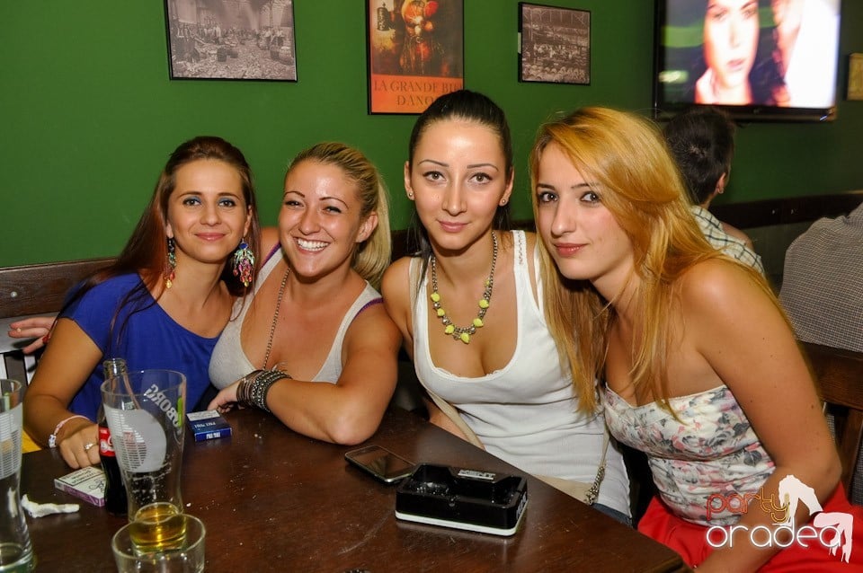 Vineri seara e distracţie în Green Pub, Green Pub