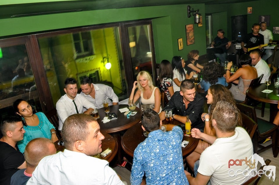 Vineri seara e distracţie în Green Pub, Green Pub