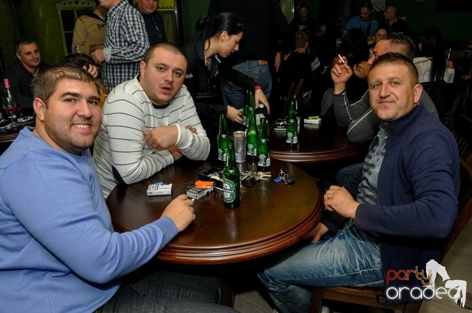 Vineri seara e party în Green Pub, Green Pub