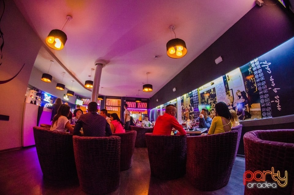 Vineri seara în Blanc Coffee, 