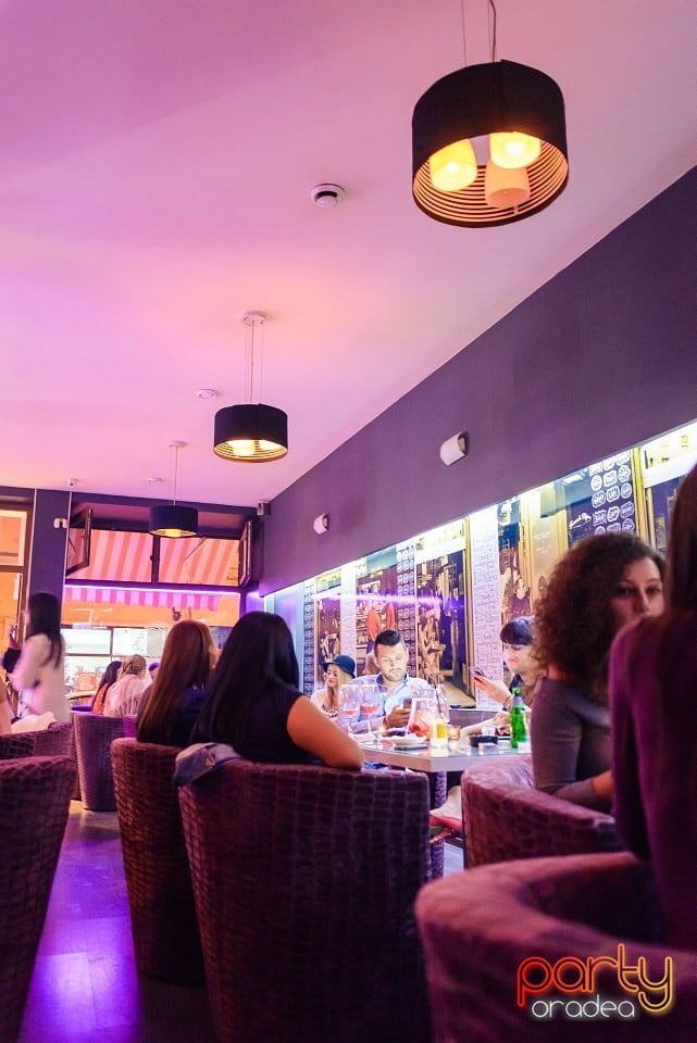 Vineri seara în Blanc Coffee, 