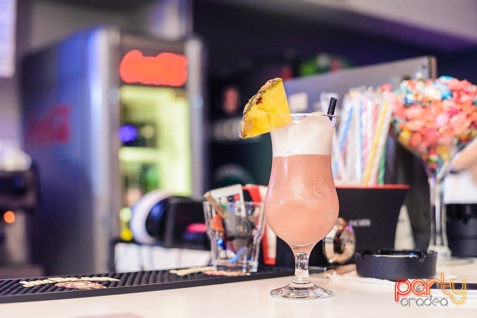 Vineri seara în Blanc Coffee, 