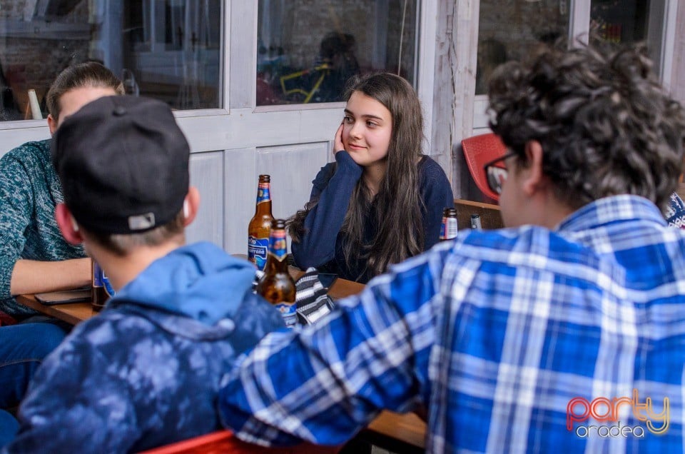 Vineri seara în Bodega, Bodega