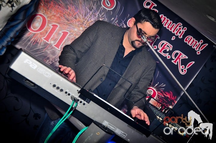 Vineri seara în Club Atti's,