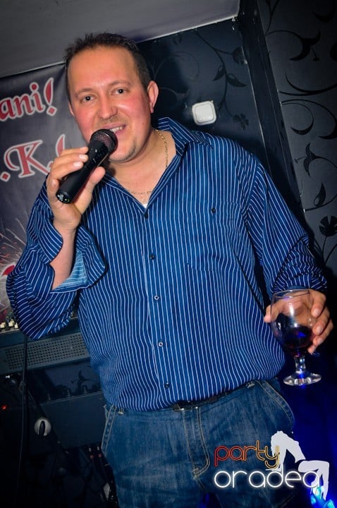 Vineri seara în Club Atti's,