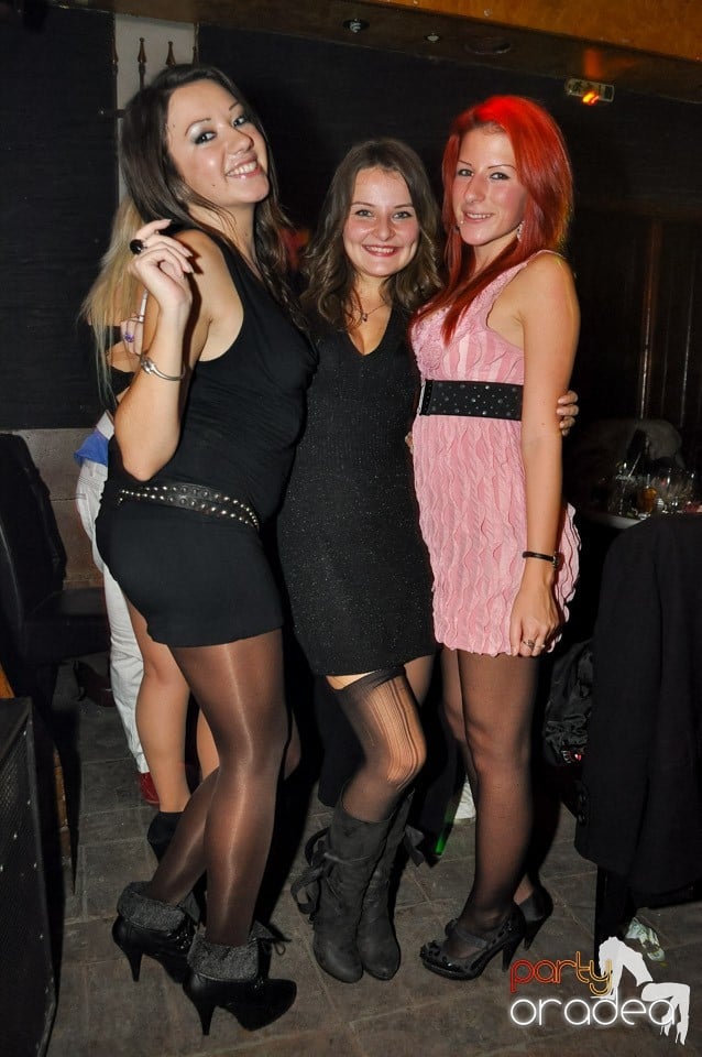 Vineri seara în Club Downtown,