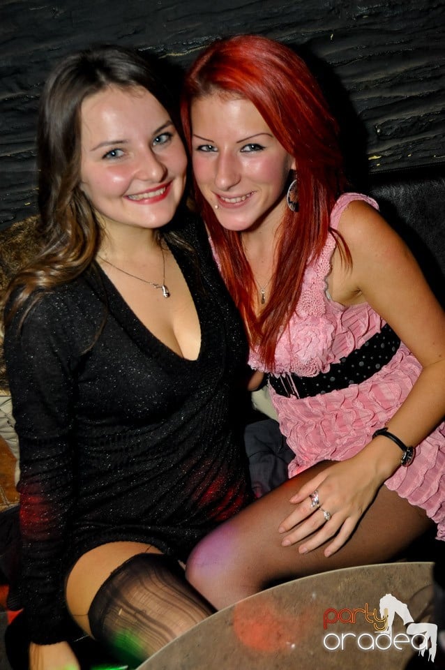 Vineri seara în Club Downtown,