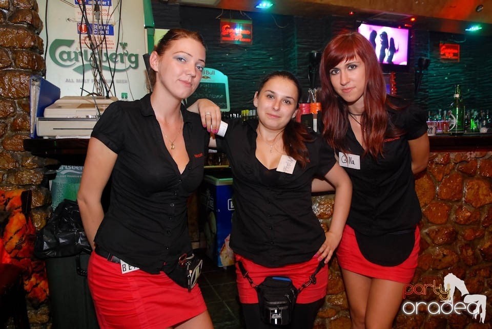 Vineri seara în Club Downtown,