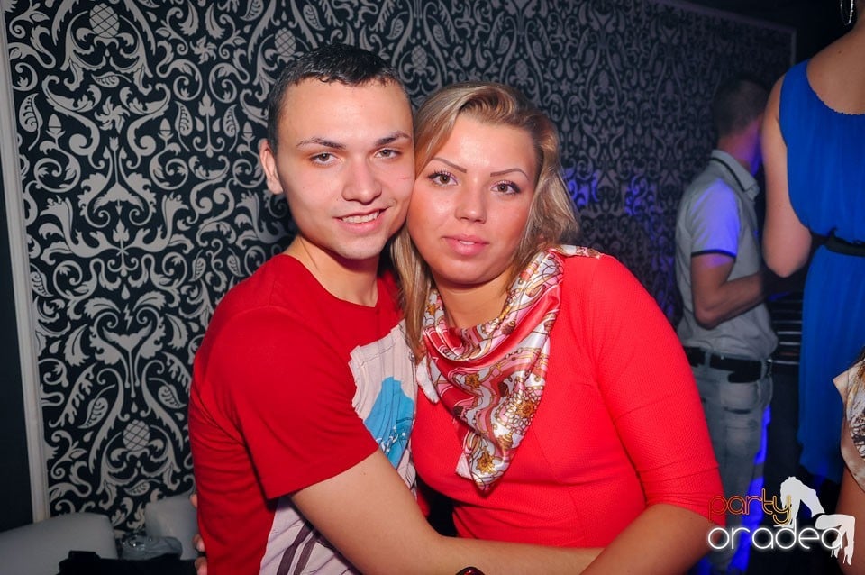 Vineri seara în Club Life,