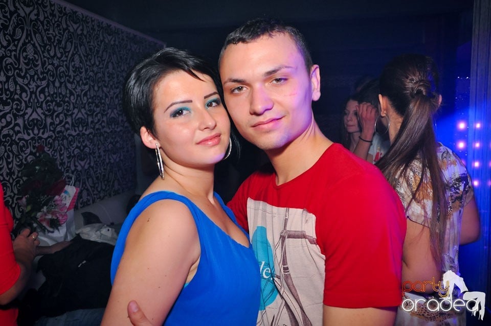 Vineri seara în Club Life,