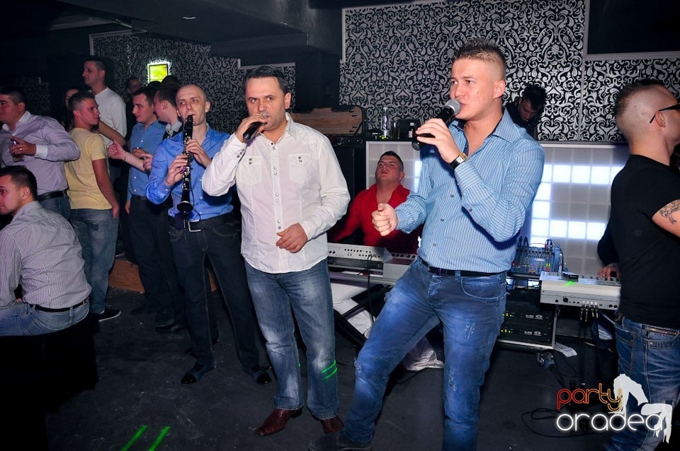 Vineri seara în Club Life,