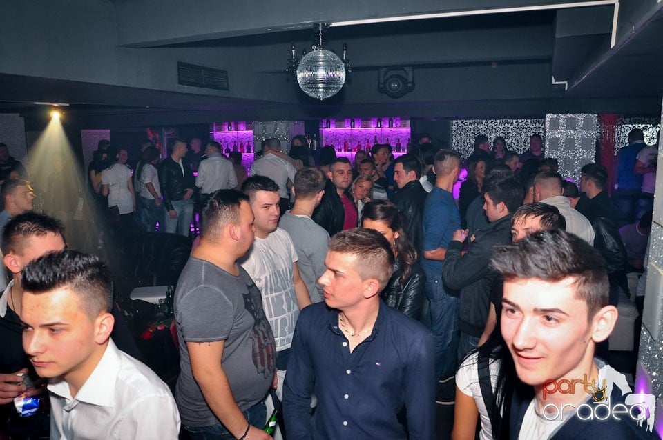 Vineri seara în Club Life,