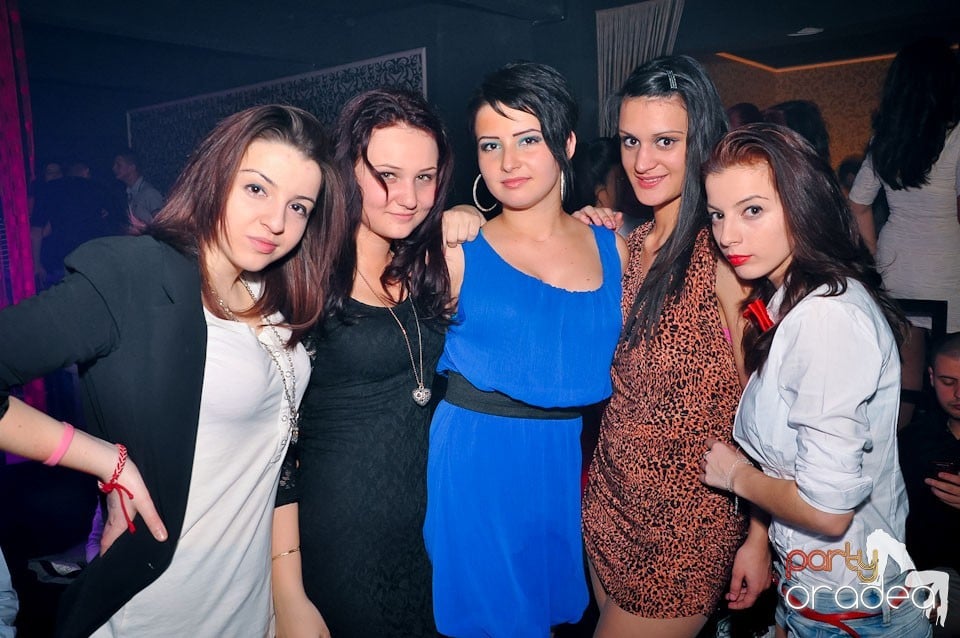Vineri seara în Club Life,