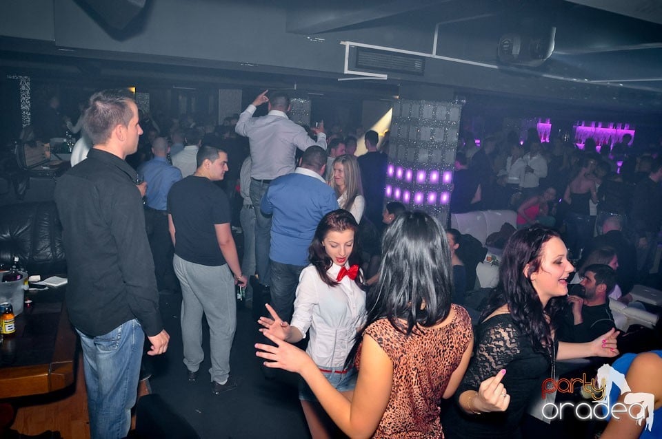 Vineri seara în Club Life,