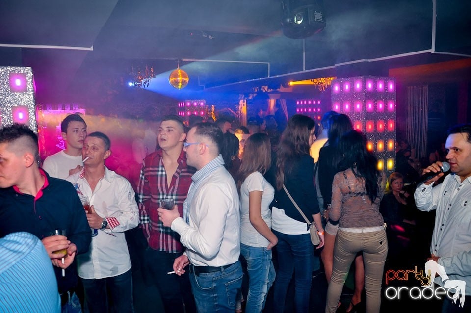 Vineri seara în Club Life,
