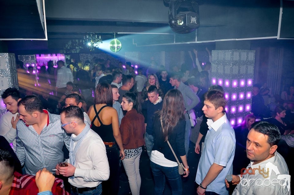 Vineri seara în Club Life,