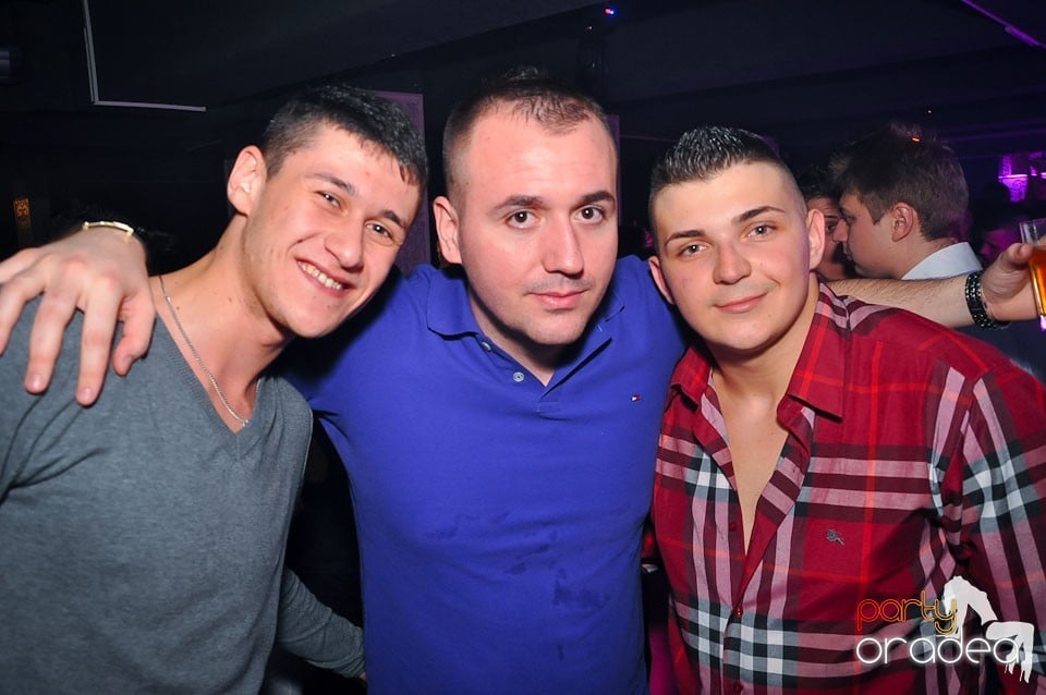 Vineri seara în Club Life,