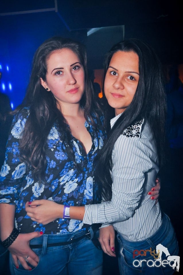 Vineri seara în Club Life,