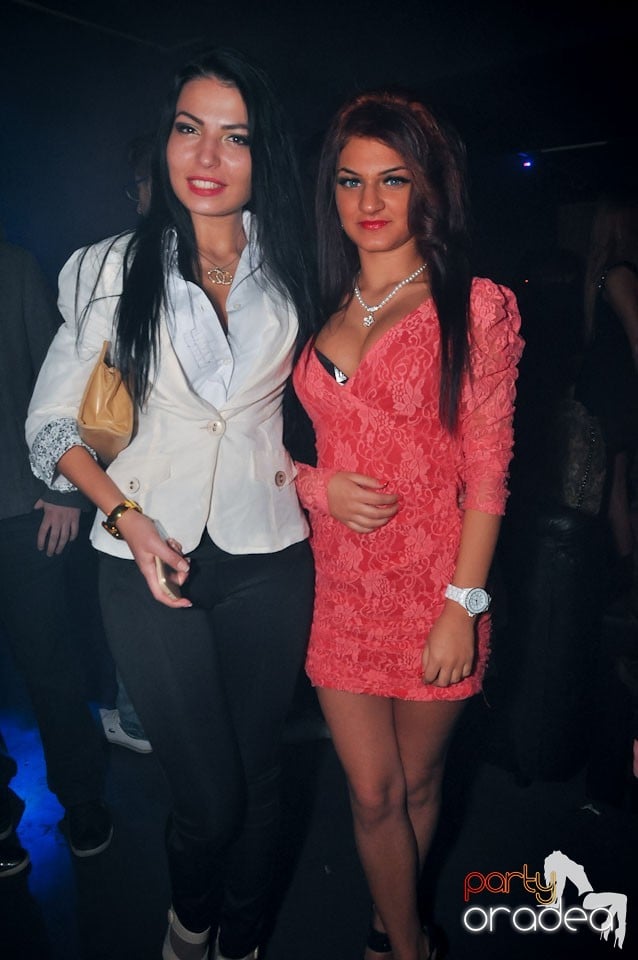 Vineri seara în Club Life,