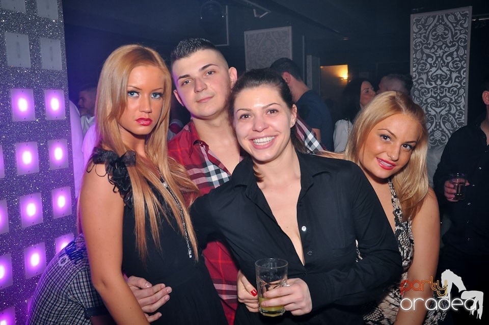 Vineri seara în Club Life,