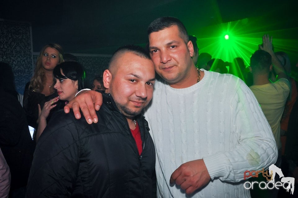 Vineri seara în Club Life,