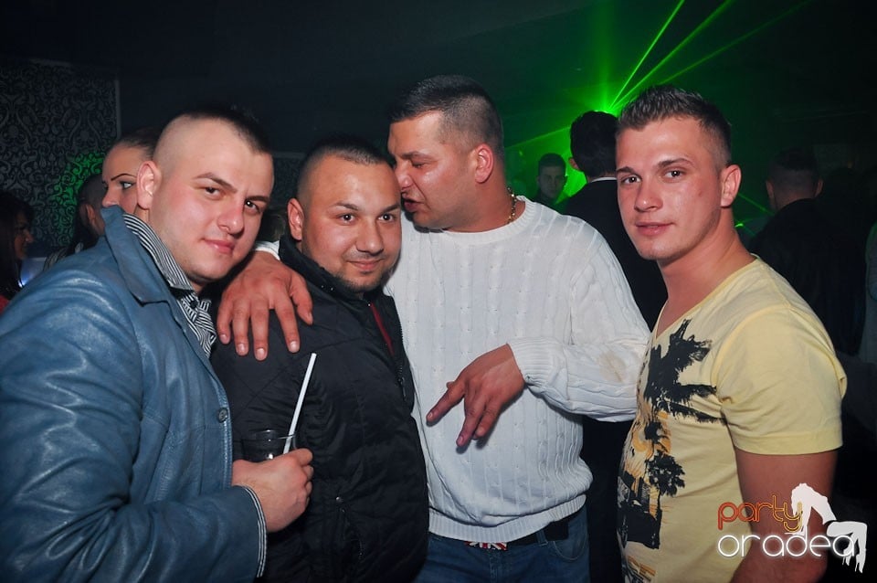 Vineri seara în Club Life,