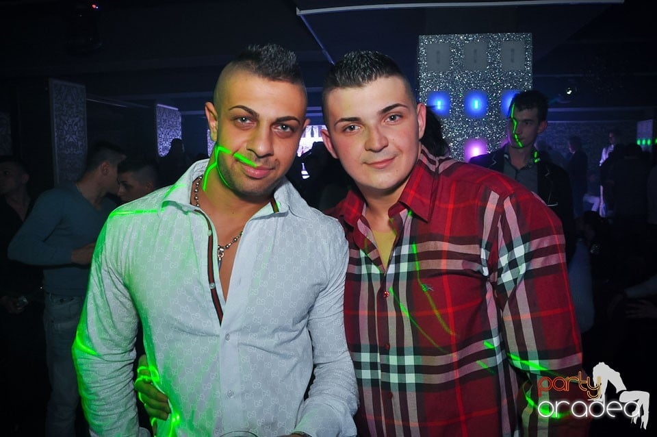 Vineri seara în Club Life,