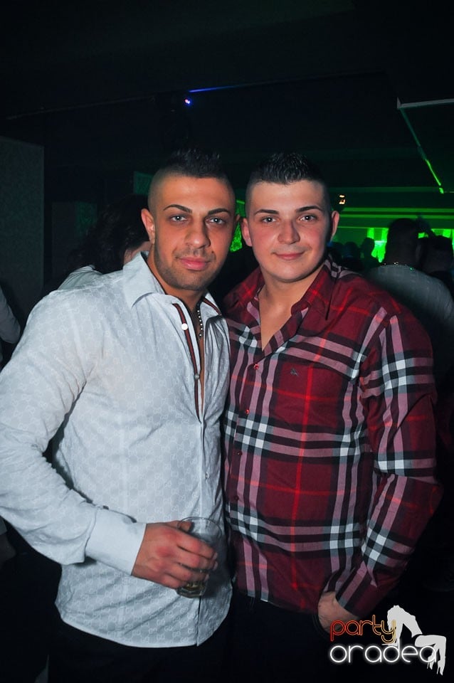 Vineri seara în Club Life,