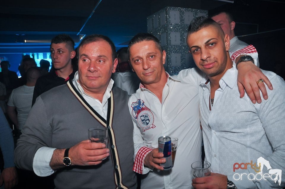 Vineri seara în Club Life,