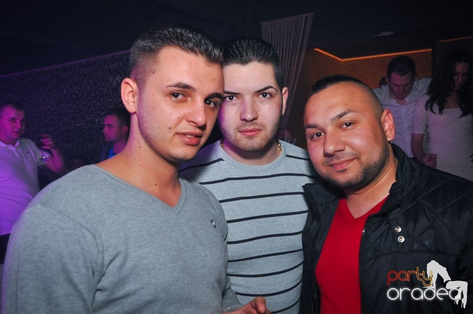 Vineri seara în Club Life,