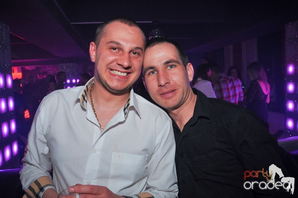 Vineri seara în Club Life,
