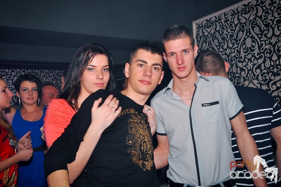 Vineri seara în Club Life,